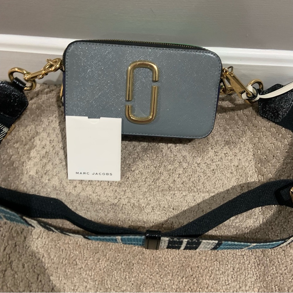 LIKE NEW MARC JACOBS SNAPSHOT GREEN GREY BAG